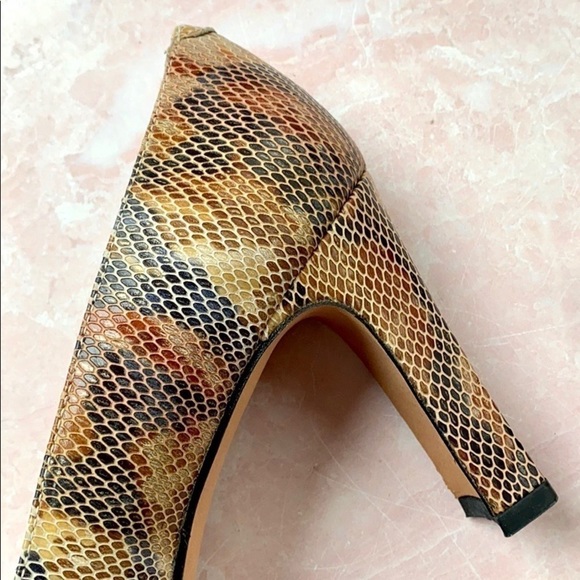 VTG Sacha London Camo Snakeskin Heels Sz 7AA - Picture 5 of 14